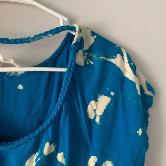 Two By Vince Camuto DIY Blue Tie Dye Tshirt - Picture 3 of 5